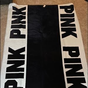 VS PINK Sherpa Blanket